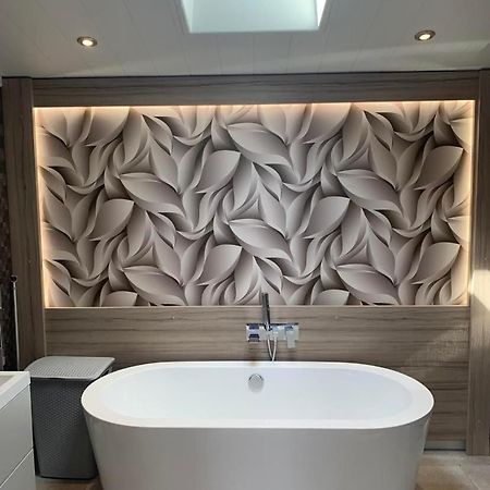 Muscovy Lodge With Hot Tub At Tattershall Lakes Country Park Экстерьер фото